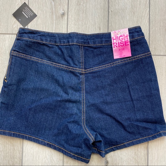 SOLD - Nicki Minaj High Rise Dark Festival Shorts - Picture 6 of 8